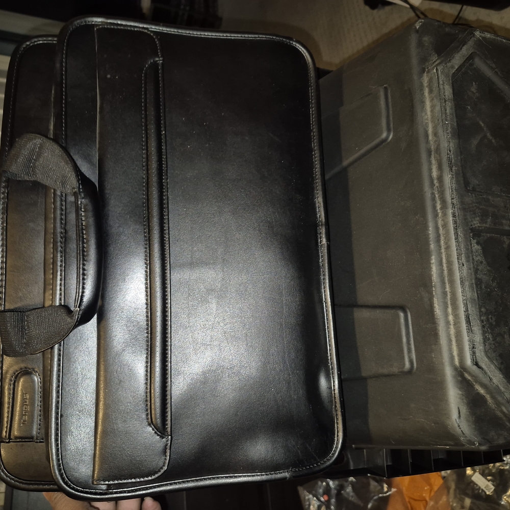 Targus Black Briefcase Sleek Structured Design